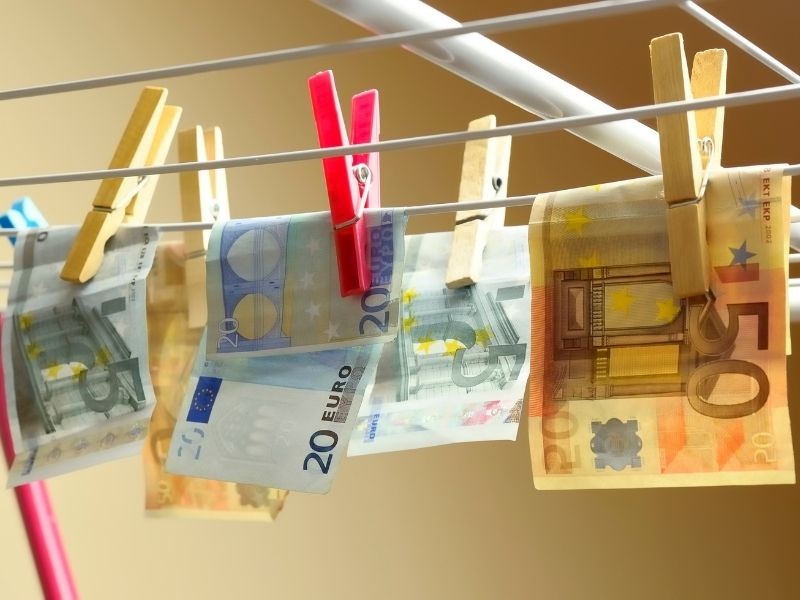 Antiriciclaggio e condomini: dal 1° luglio cambiano le regole. Ma cosa significa davvero?